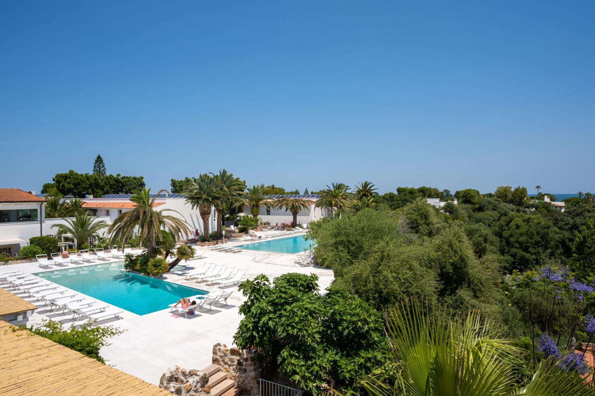 Hôtel Ostuni A Mare Extérieur photo